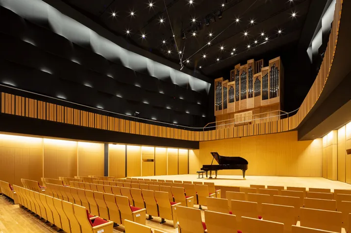 桜美林芸術文化ホール